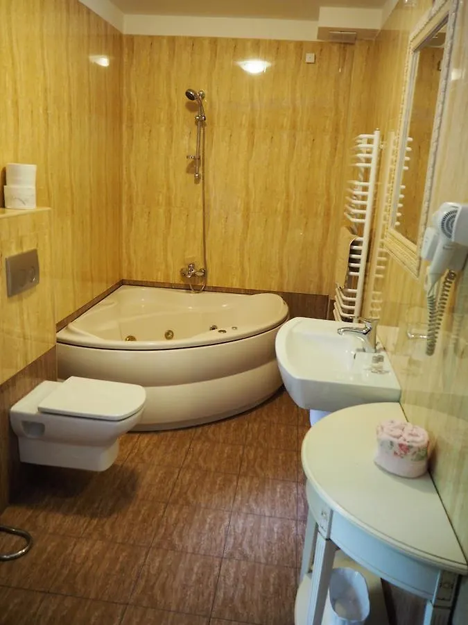 Hotel Europa - Gornicza Strzecha شكلارسكا بوريبا